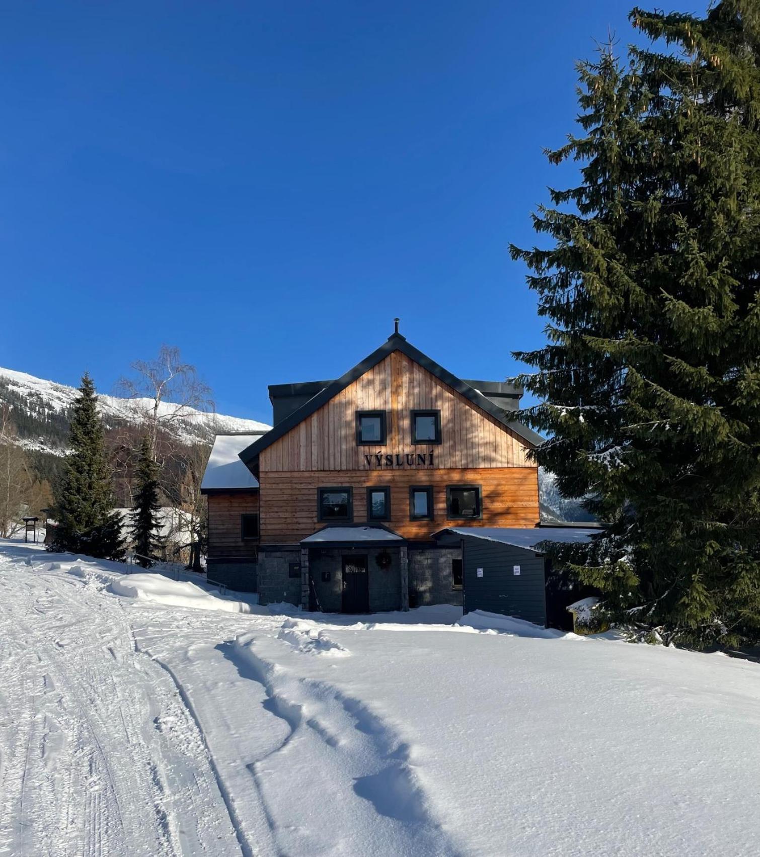 Apartmany Vysluni *